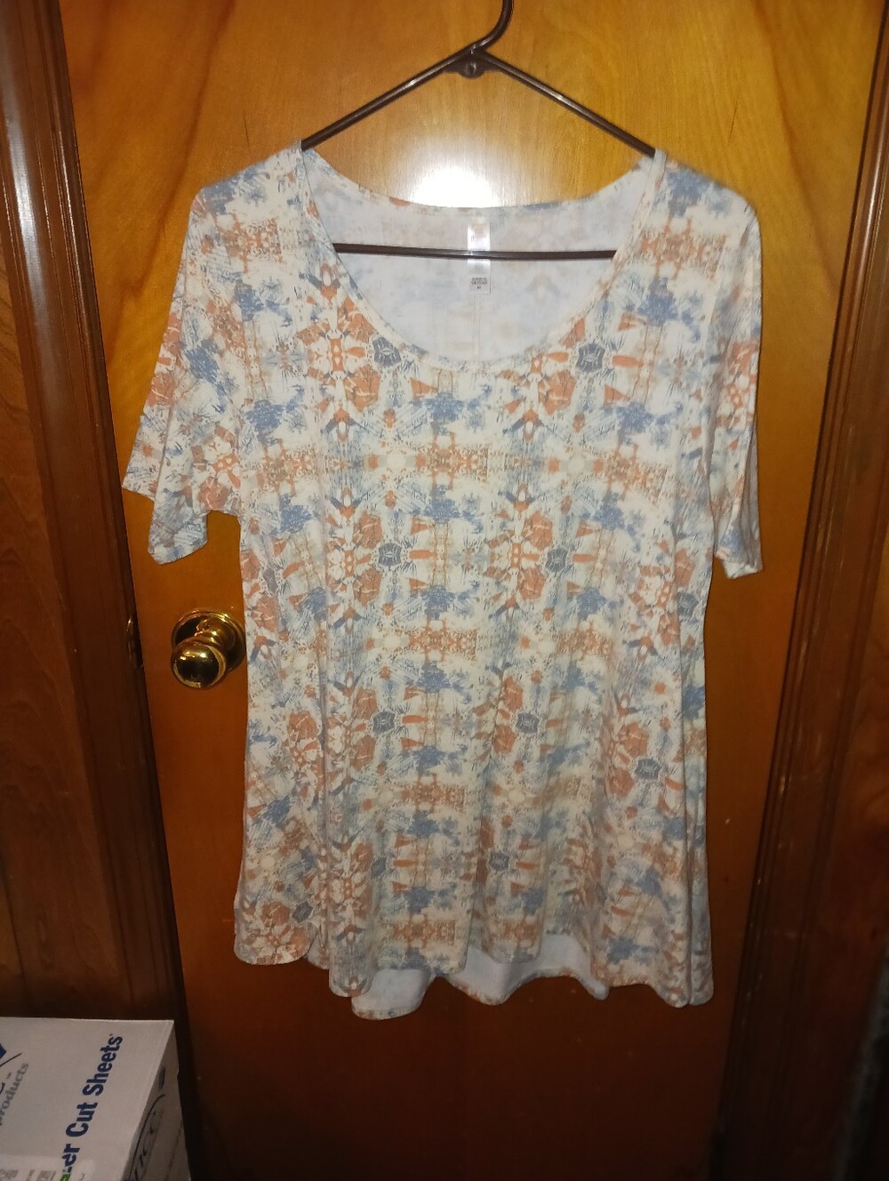 LuLaRoe Short Sleeve Scoop Neck Top - Light Blue & Tan Abstract Print